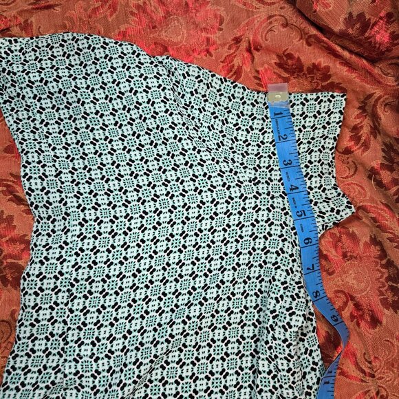 Pleione Geometric Blouse SP – Teal, Flowy & Office-Ready - Picture 8 of 8